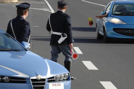 В Италии можно получить штраф за выброс мусора из окна авто