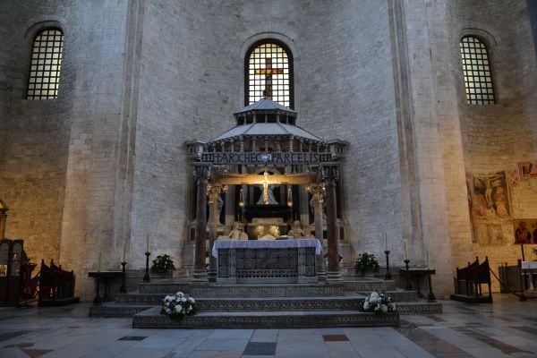 Базилика Святого Николая (Basilica di San Nicola) 