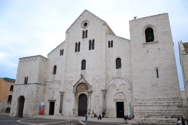 Базилика Святого Николая (Basilica di San Nicola)