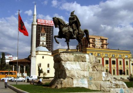 Албания планирует отменить въездные визы для россиян