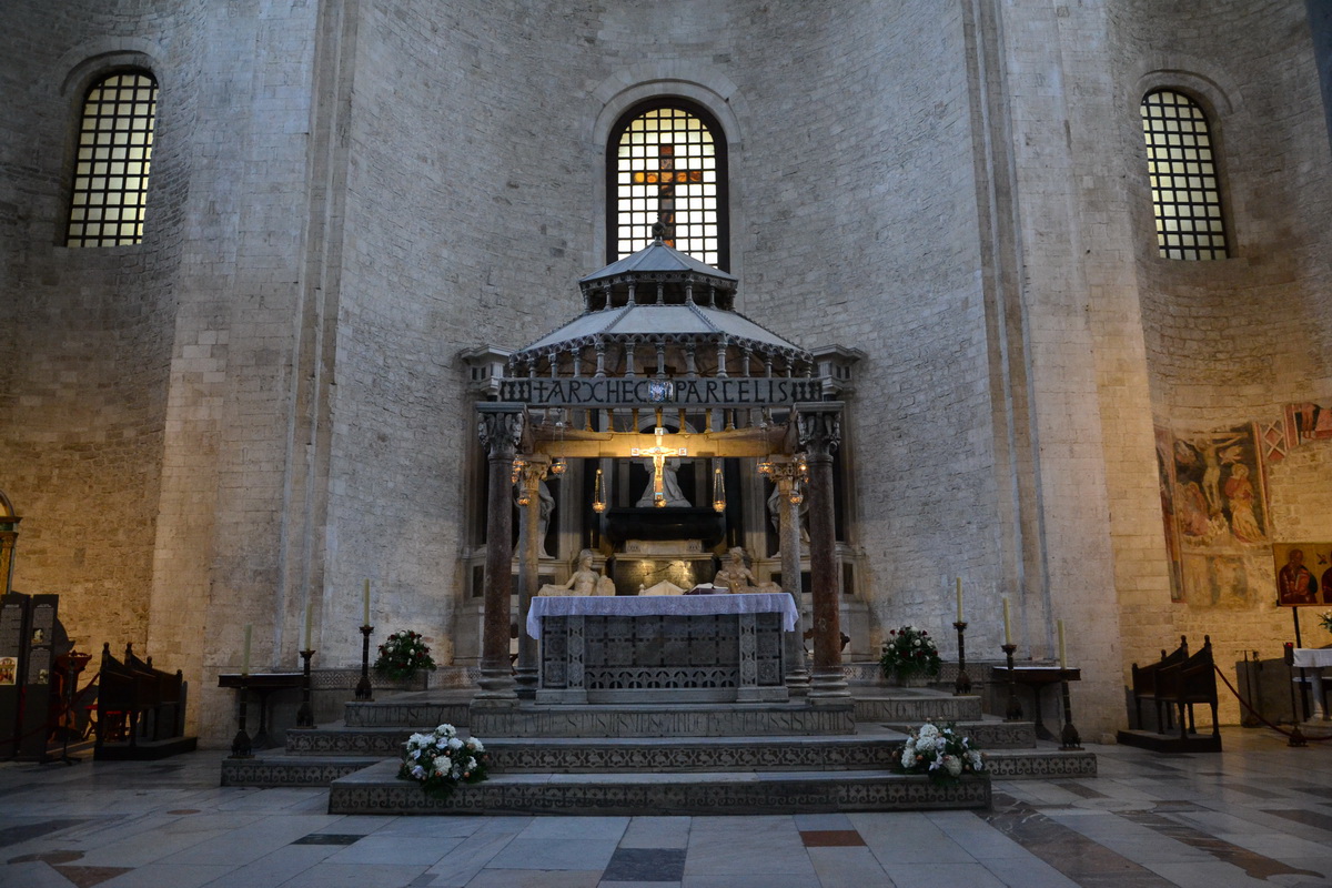 Базилика Святого Николая (Basilica di San Nicola) 