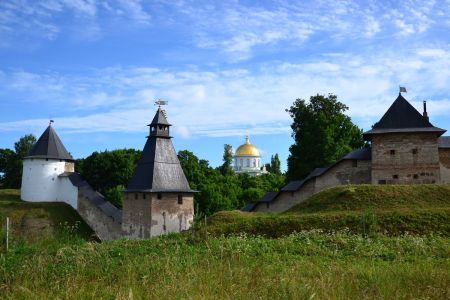 Псково-Печерская крепость